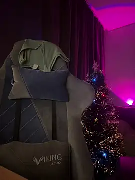 Ohmy Nora  online show from 29, 1, 2025