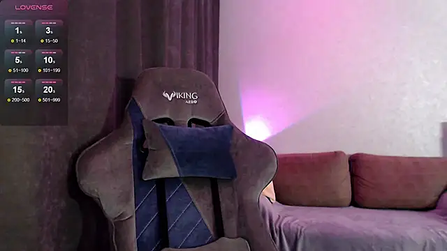 Ohmy Nora  online show from 10, 9, 2025