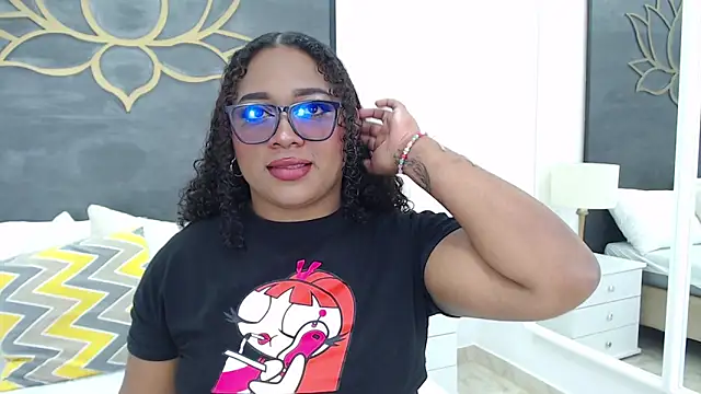 RoxieLewis online show from 13, 2, 2025