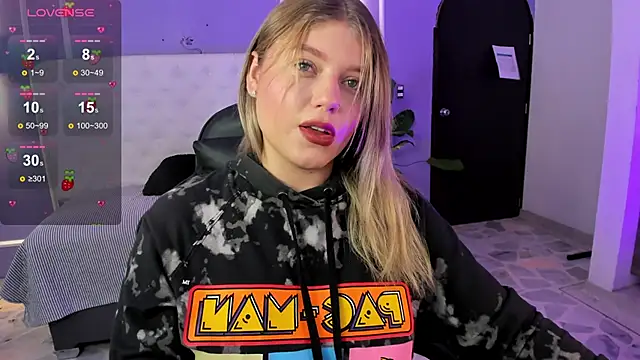 alaia greyy online show from 22, 12, 2025