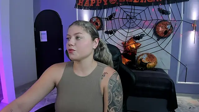 alaia greyy online show from 18, 10, 2025