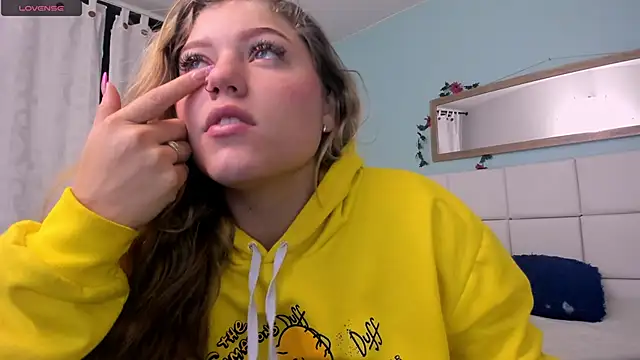 alaia greyy online show from 27, 2, 2025