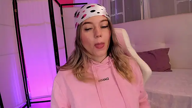 alaia greyy online show from 19, 1, 2026