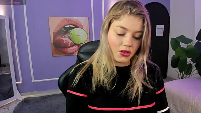 alaia greyy online show from 25, 11, 2025