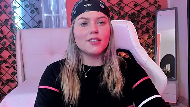 alaia greyy online show from 9, 4, 2026