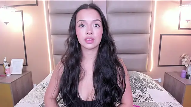 CAYLINCOLLINS online show from 18, 3, 2025