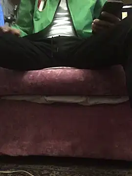 Snapshot of aebaleek2505 chatting on 23, 2, 2025 aebaleek2505 online show from 23, 2, 2025