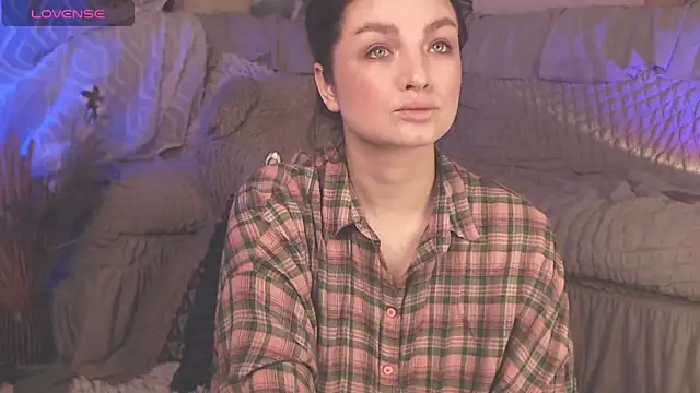 Snapshot of BritneyBarker chatting on 21, 3, 2025 BritneyBarker online show from 21, 3, 2025