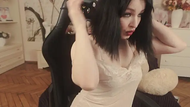 Snapshot of BritneyBarker chatting on 3, 3, 2026 BritneyBarker online show from 3, 3, 2026