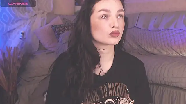 Snapshot of BritneyBarker chatting on 10, 3, 2025 BritneyBarker online show from 10, 3, 2025