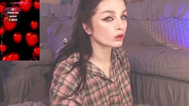 Snapshot of BritneyBarker chatting on 22, 3, 2025 BritneyBarker online show from 22, 3, 2025