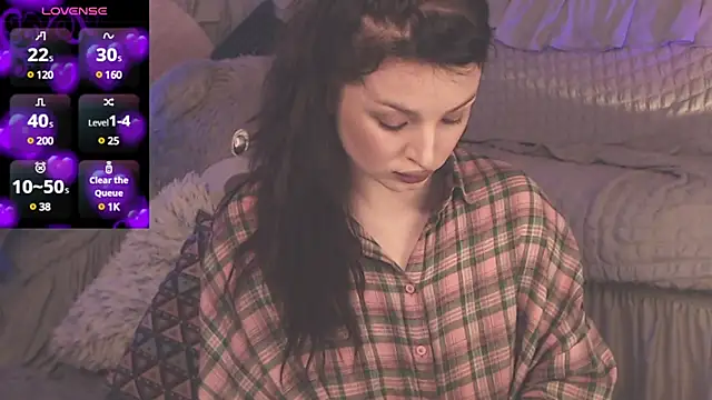 Snapshot of BritneyBarker chatting on 13, 3, 2025 BritneyBarker online show from 13, 3, 2025