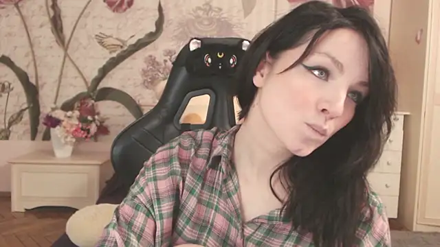 BritneyBarker online show from 22, 12, 2025