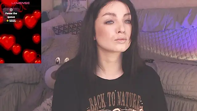 Snapshot of BritneyBarker chatting on 15, 3, 2025 BritneyBarker online show from 15, 3, 2025