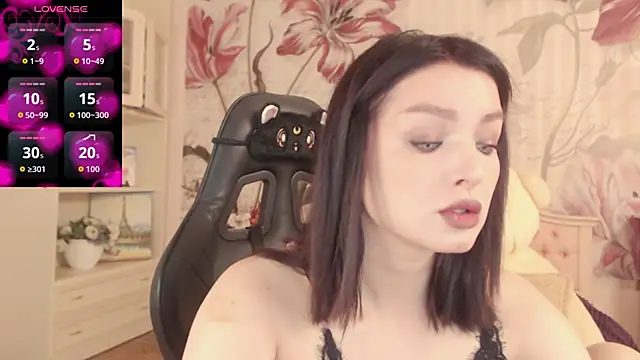 Snapshot of BritneyBarker chatting on 9, 9, 2025 BritneyBarker online show from 9, 9, 2025