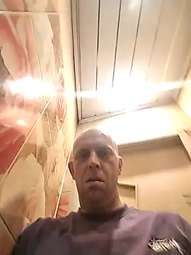 MaxDevilWhite online show from 9, 11, 2025