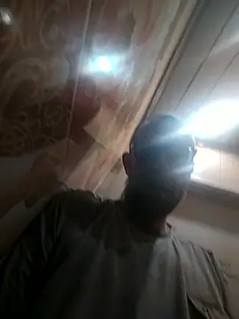 MaxDevilWhite online show from 10, 10, 2025