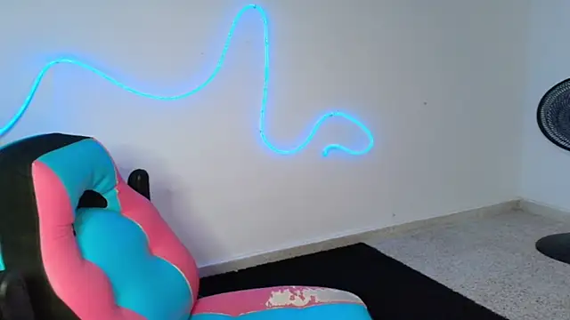 gisell363472 online show from 18, 11, 2025