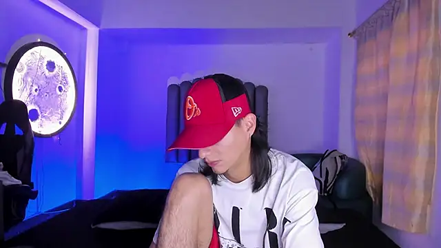 Snapshot of Martshall09 chatting on 27, 11, 2025 Martshall09 online show from 27, 11, 2025