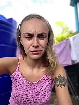 White Lu online show from 1, 10, 2025