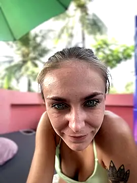 White Lu online show from 25, 9, 2025