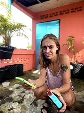 White Lu online show from 12, 11, 2025