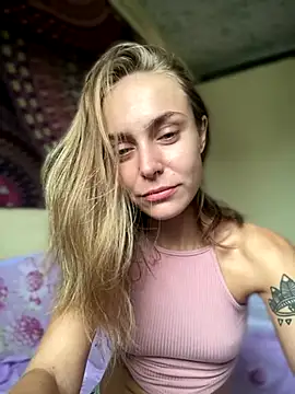 White Lu online show from 25, 10, 2025