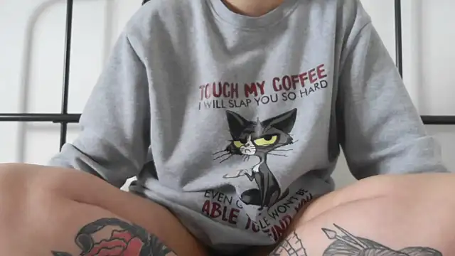 bunnyfox420 online show from 14, 4, 2026