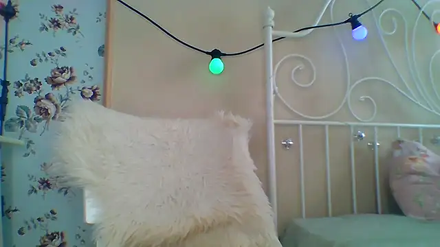 Frankie Foxie online show from 23, 2, 2025