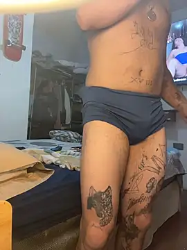 Snapshot of paullliliu chatting on 8, 1, 2026 paullliliu online show from 8, 1, 2026