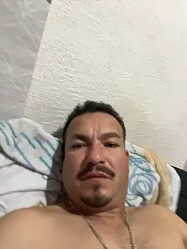 Snapshot of paullliliu chatting on 21, 12, 2025 paullliliu online show from 21, 12, 2025