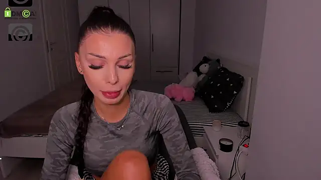 HelenShawn online show from 24, 9, 2025