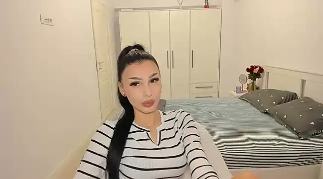 HelenShawn online show from 21, 2, 2025