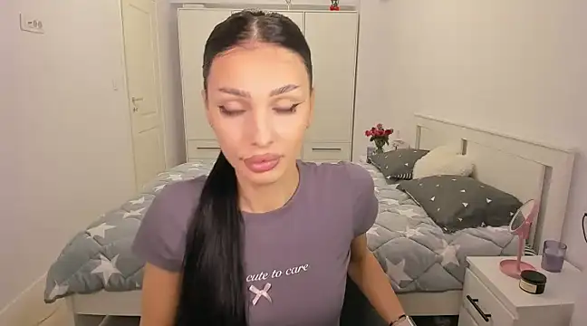 HelenShawn online show from 4, 3, 2025