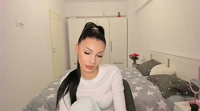 HelenShawn online show from 2, 3, 2025