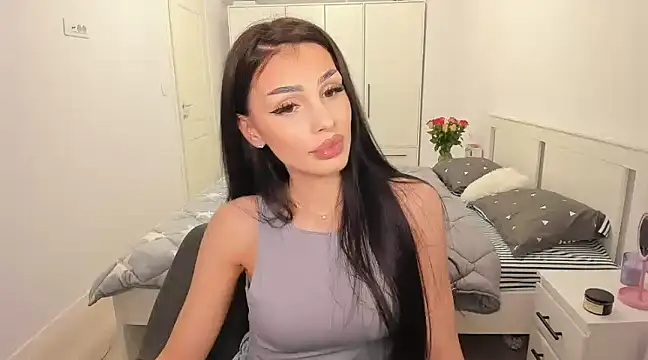 HelenShawn online show from 6, 3, 2025