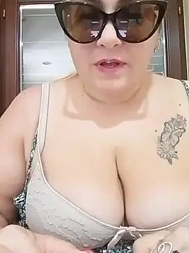 topina8 online show from 25, 9, 2025