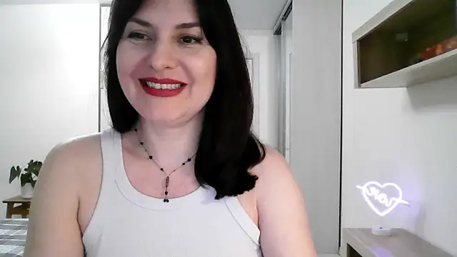 Victoria Glam online show from 20, 3, 2025