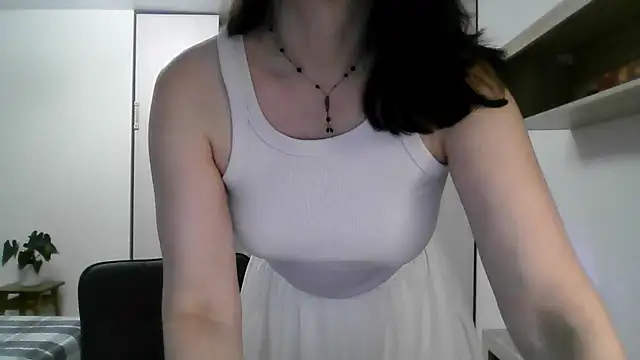 Victoria Glam online show from 21, 3, 2025