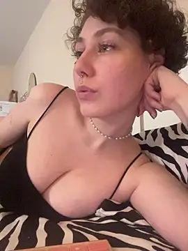 Molli Luv online show from 8, 1, 2026