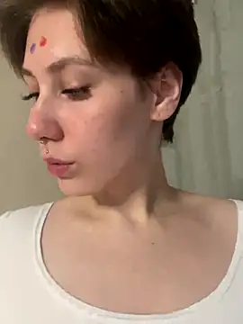 Molli Luv online show from 10, 9, 2025