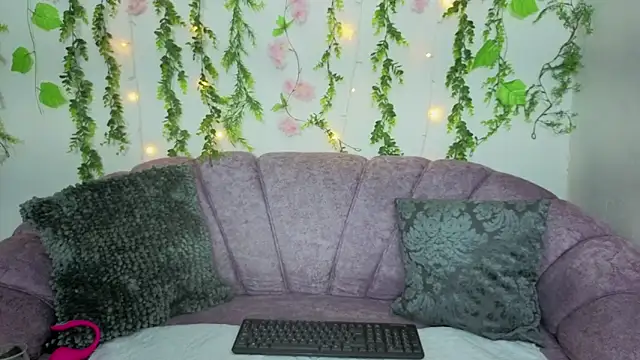 saorisworld online show from 13, 9, 2025