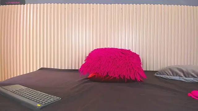 Madeline Cooper08 online show from 1, 2, 2025