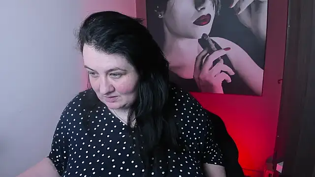 Snapshot of QueenOfHaze chatting on 9, 2, 2026 QueenOfHaze online show from 9, 2, 2026