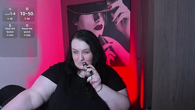 Snapshot of QueenOfHaze chatting on 20, 5, 2026 QueenOfHaze online show from 20, 5, 2026