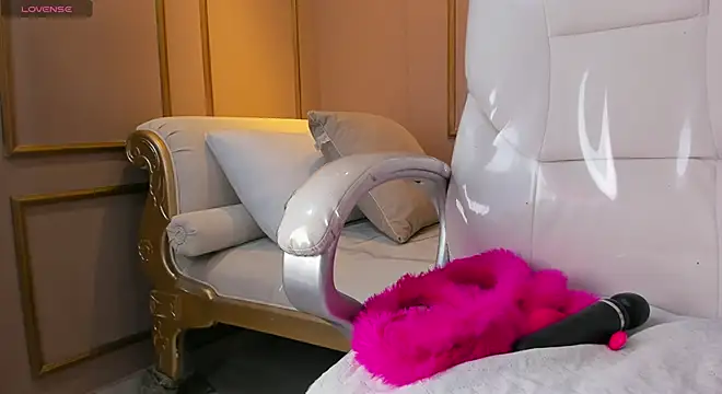 ZoeySnow online show from 15, 11, 2025