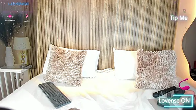 ZoeySnow online show from 28, 9, 2025