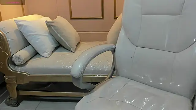 ZoeySnow online show from 28, 11, 2025