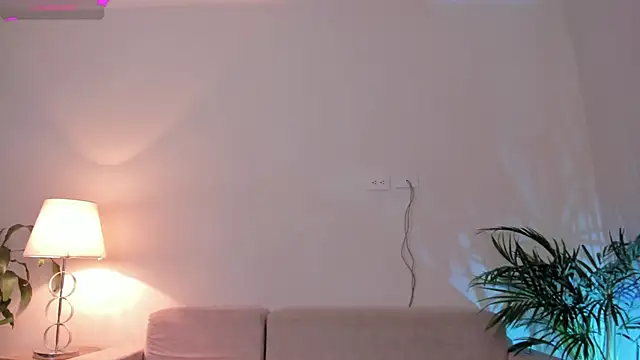 Hannah Jonhson online show from 10, 4, 2026