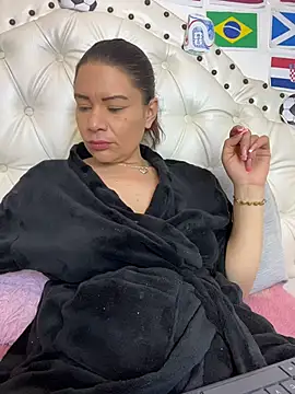 Snapshot of isabelajonesgl chatting on 18, 6, 2026 isabelajonesgl online show from 18, 6, 2026